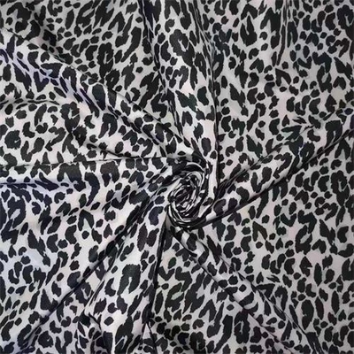 75dx75d 150cm die Polypongézijdestof 80gsm Pu Polyester 100 met een laag bedekken