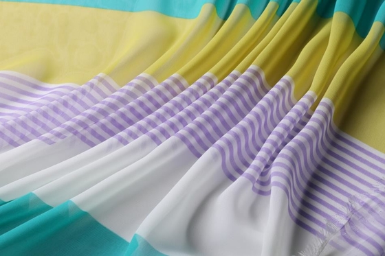 Gevormde de Polyesterstof 57 van 75gsm 75d“ Polychiffon voor de Kleding van Dames